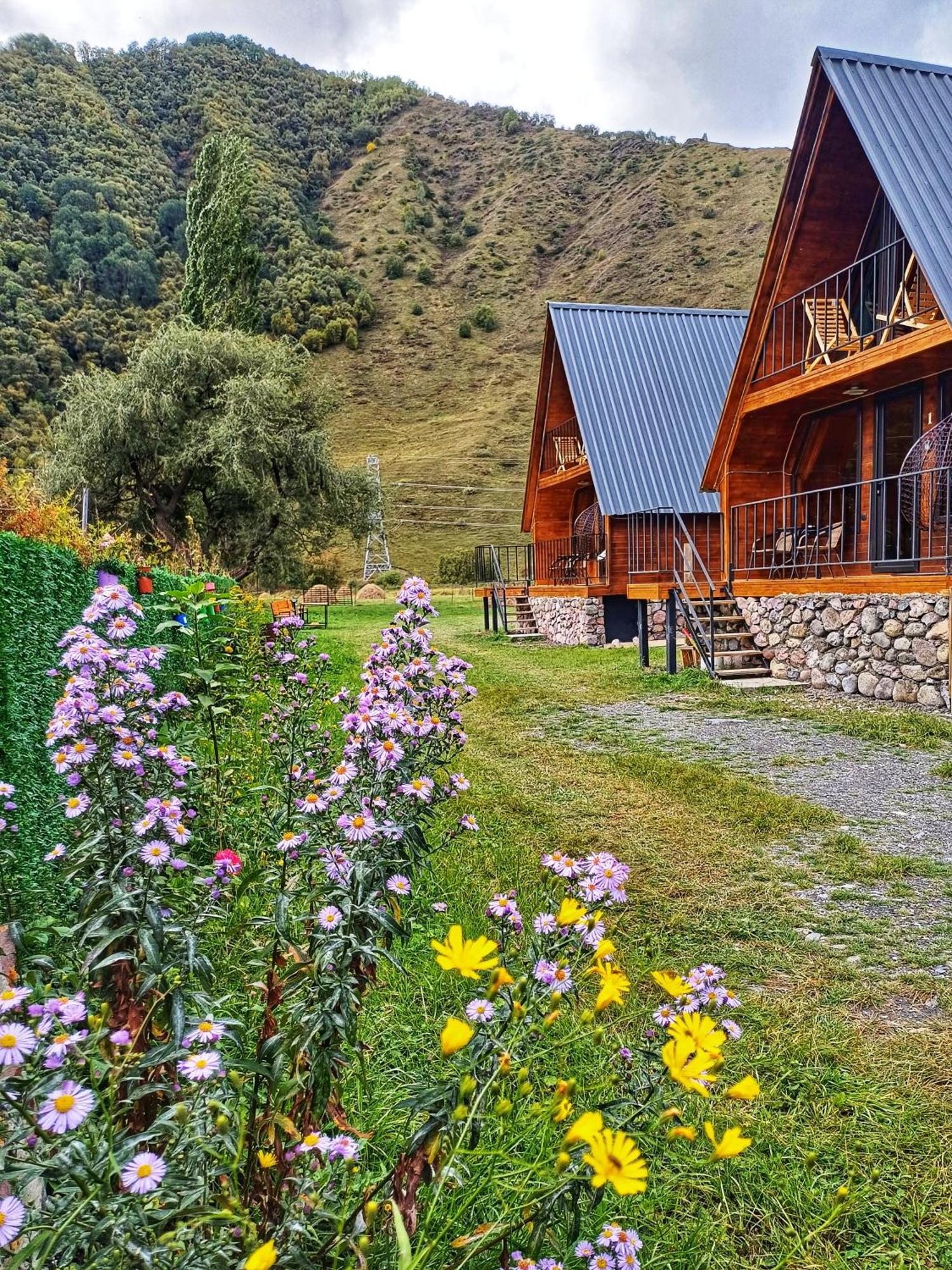 Panorama Cottages In Sno Buitenkant foto